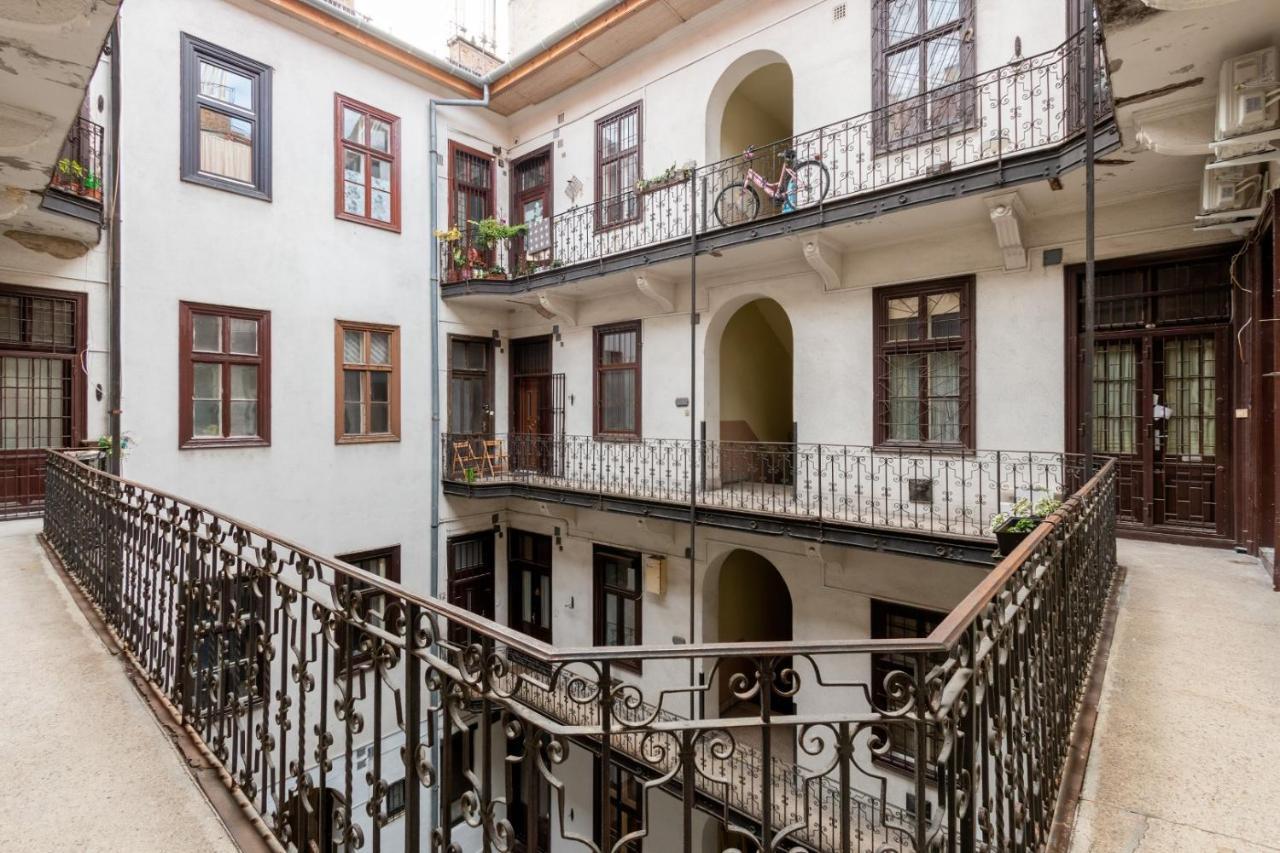 Emily'S Lovely Place Budapest Exterior foto