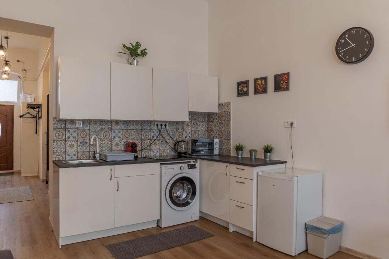 Emily'S Lovely Place Budapest Exterior foto